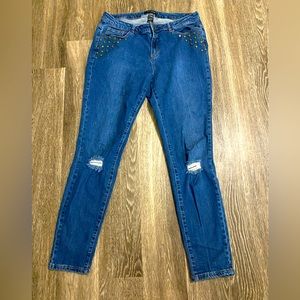 Pre-owned ASHLEY STEWART Blue Studded Medium Denim Distressed Jeans Women's 16